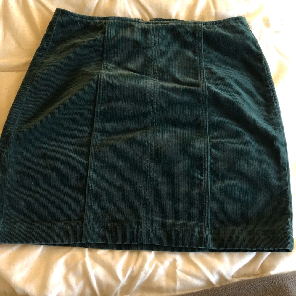 NWT Emerald green Velvet/corduroy Pacsun skirt
